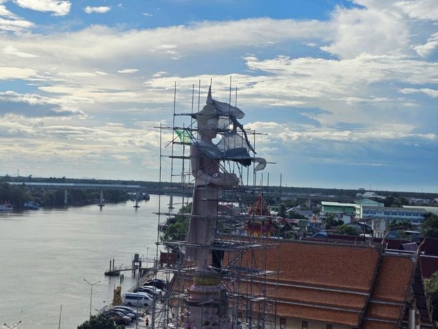 สะพานแขวนวัดใหญ่ (สะพานแขวนชมวิวแม่น้ำแม่กลอง)