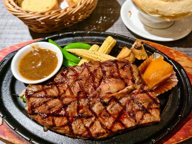 新莊美食，呷牛排美味的原肉平價牛排開箱