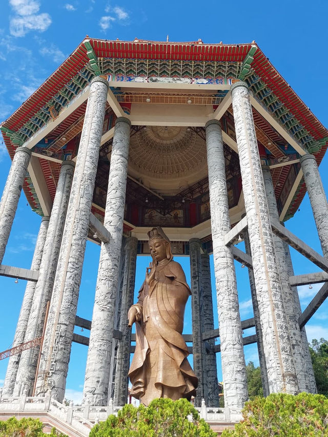 A Spiritual Journey to the Majestic Kek Lok Si Temple, Penang