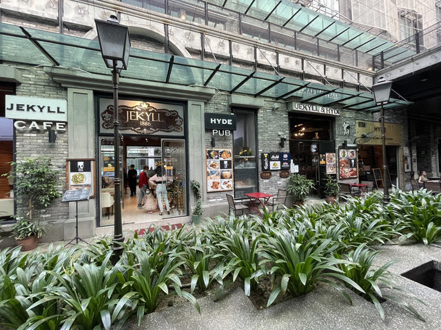 Feast in the Shadows - The Allure of Jekyll Cafe Feast in the Shadows - The Allure of Jekyll Cafe