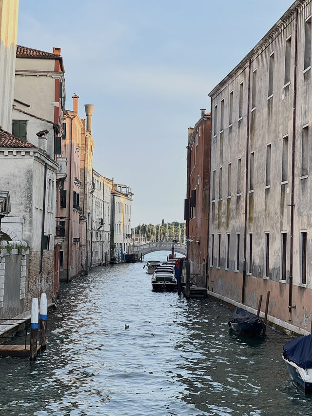 베네치아, 골목을 따라 흐르는 작은 운하와 함께한 하루
