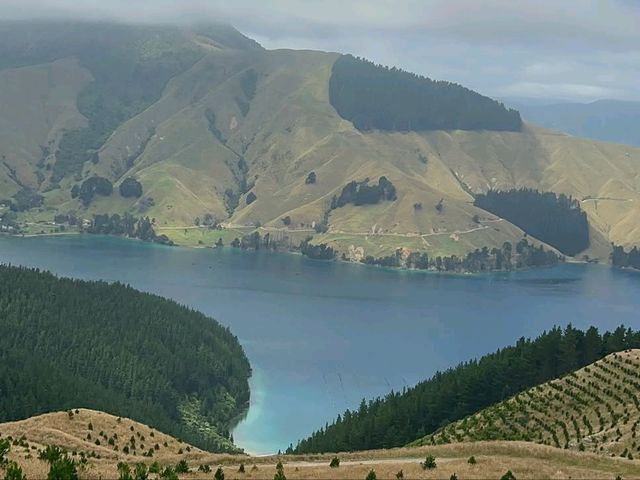 Where Ocean Power Shapes a Stunning Coastal Escape Where Ocean Power Shapes a Stunning Coastal Escape