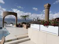 Warm Light by Erhai Lake ✨