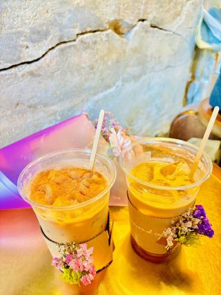 Pasig’s Cutest Chill-Out Spots: Flowers, Chocolate, and Comfy Stays 🌸🍫✨