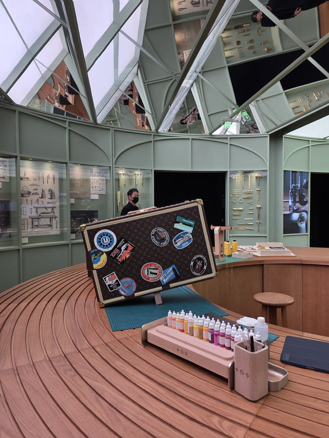 ✨✨✨루이비통의 역사를 훑어본 기분이였어요 ..