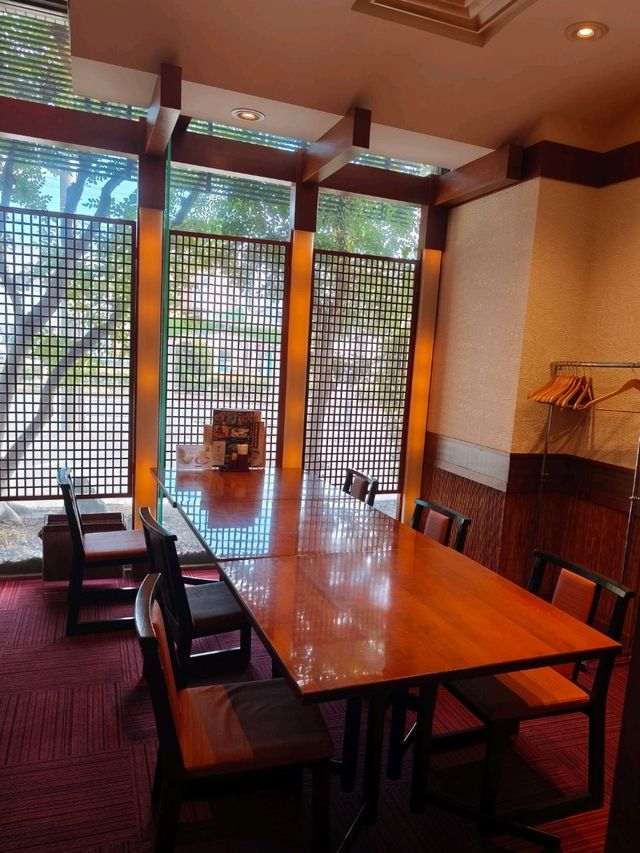 【甲羅】乃日式料理館,裝潢富特色,食物新鮮好味,服務更是一流! 【甲羅】乃日式料理館,裝潢富特色,食物新鮮好味,服務更是一流!