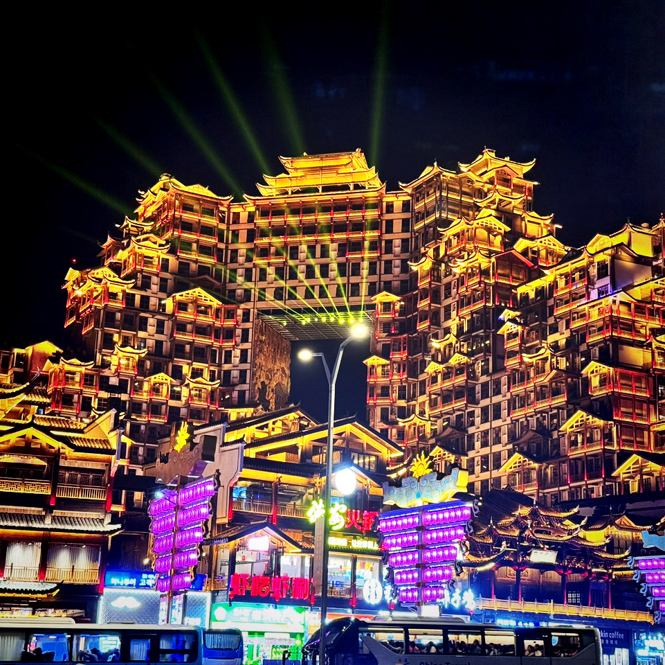 The enchanted peaks チェリー　yan座　yangraver The enchanted peaks チェリー yan座 yangraver 7-Light Chrome and