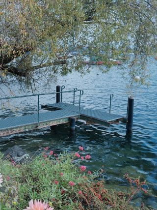 A city of lakes and flowers