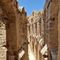 El Jem's Ancient Grandeur! 🏛️🔥