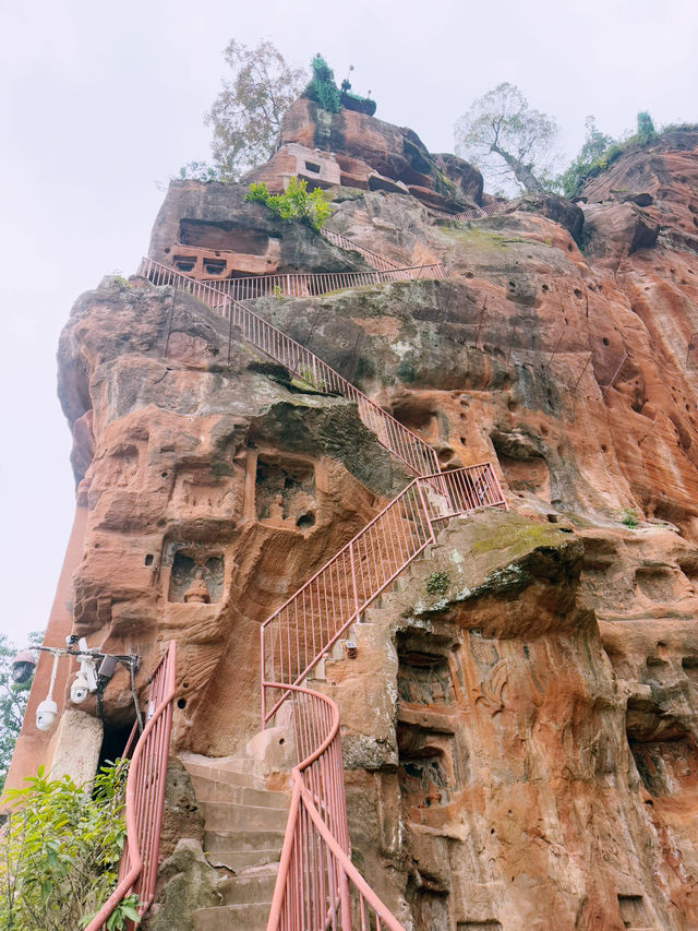 A Day of History and Wonders: Shuju Ancient Town & Leshan Giant Buddha