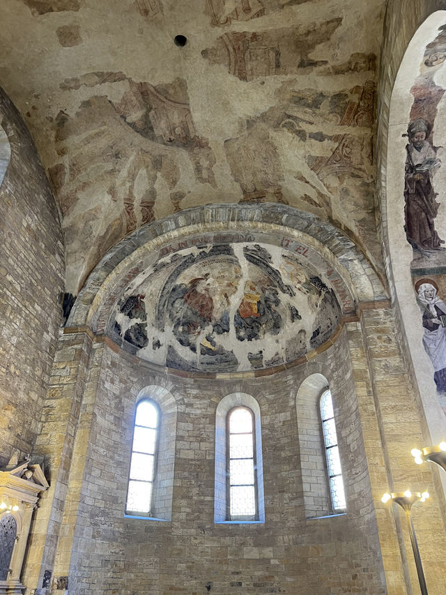 🇨🇿 布拉格城堡：聖喬治聖殿（Bazilika Svatého Jiří）✝️