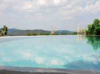 ร้านอาหารวิวสวยแจ่มบนยอดเนิน