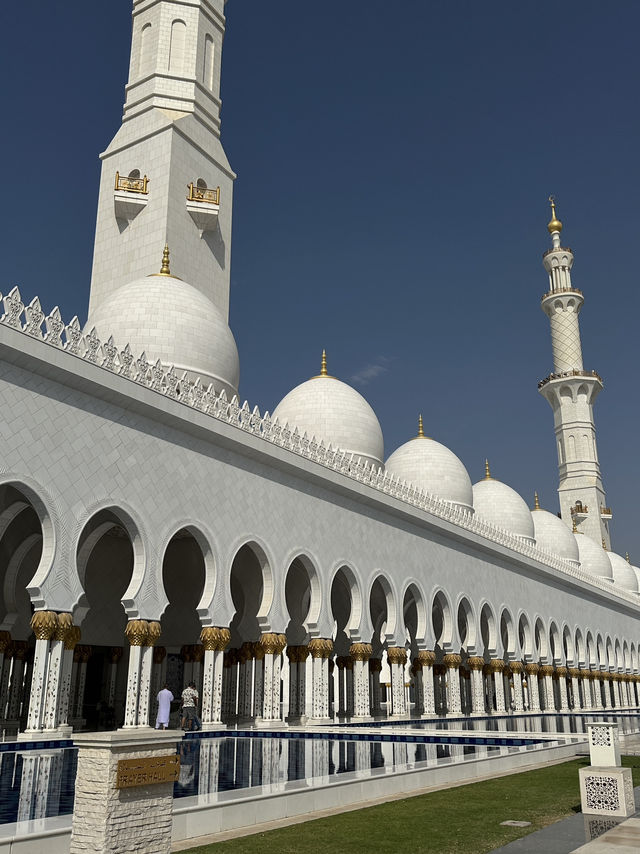 Sheikh Zayed Grand Mosque- Abu Dhabi