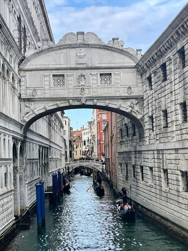 Venice’s Top Attractions: A Journey Through the Floating City 🌊✨