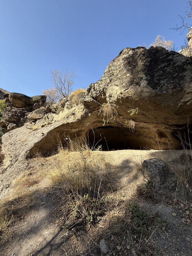 Unreal Serenity: Ihlara Valley’s Chill Half-Day Adventure 🌄🍃