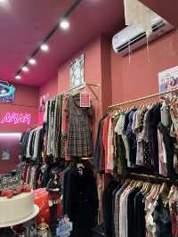 Shop Like a Local🛍️