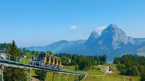 [Swiss] Stoos – Terkenal dengan "kereta kabel funikular paling curam di dunia"。 — traveler post in Stoos