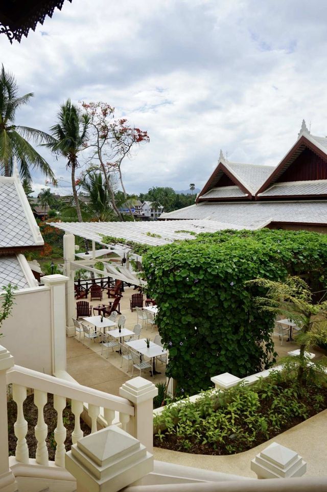 Laos · Meet a hotel