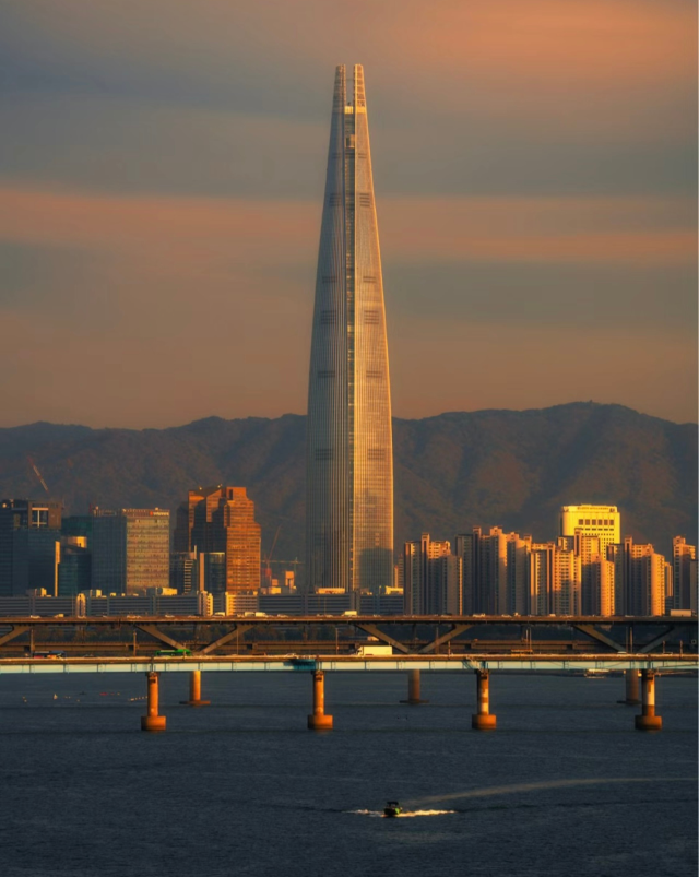 Why is Lotte World Tower a must-visit?🏙