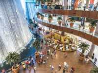 A Shopper's Paradise and Entertainment Haven🇦🇪