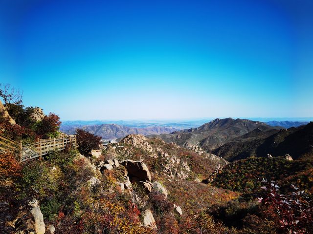 遼寧北票大黑山，蒙遼交界的綠島，秋色醉人