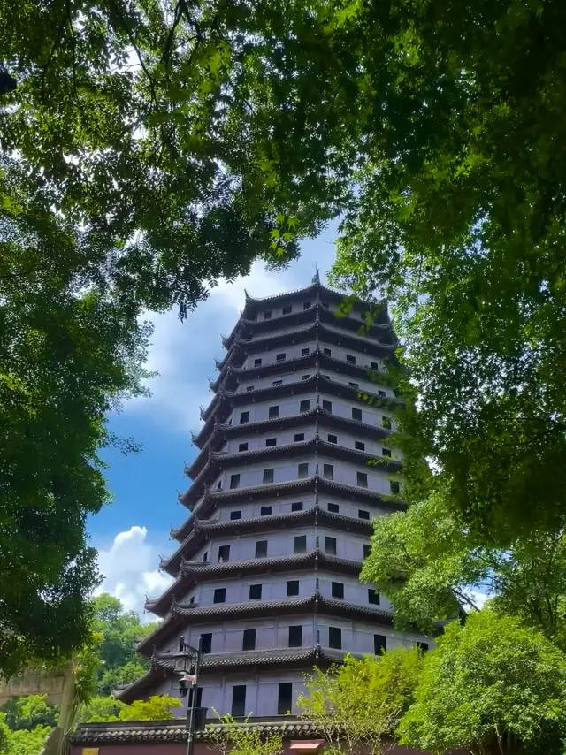 Liuhe Pagoda