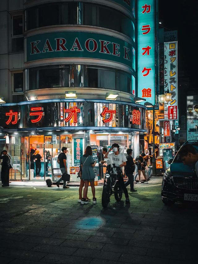 東京夜晚的街道如此迷人