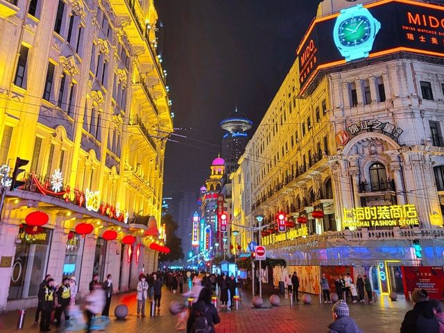Best things to do at Nanjing Road