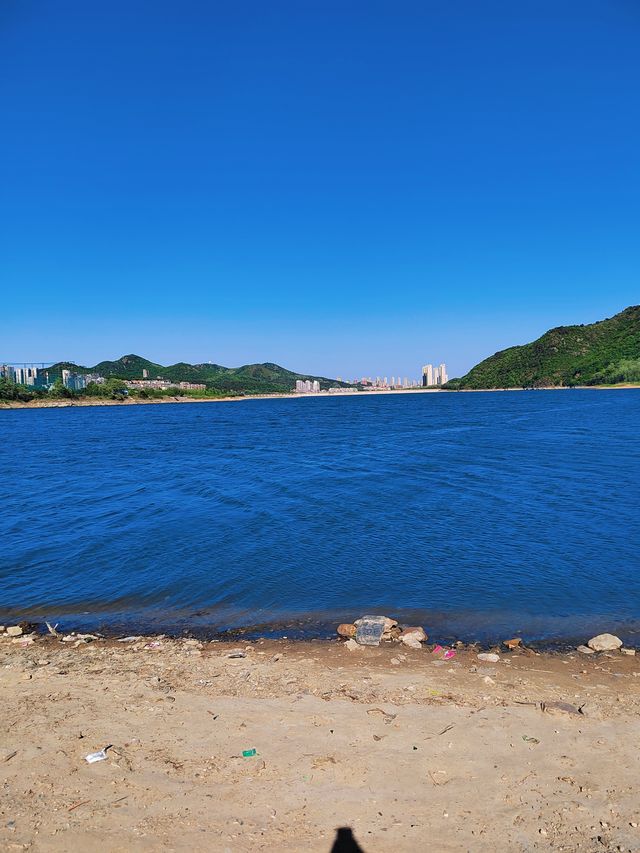天啊，這地方真的很適合露營野餐！