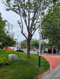 月湖公園位於市中心，是萊西市標誌性景點之一，有著三四十年的歷史了，在萊西有很高的知名度