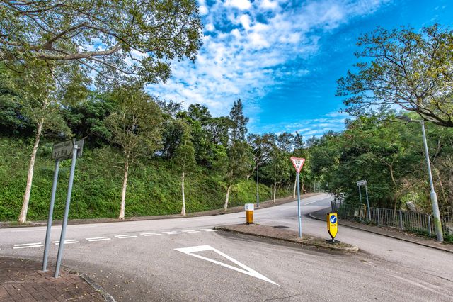 香港寶馬山紅香爐峰：觀景絕佳且環境優美的制高點！