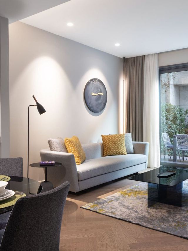 🌟✨ Istanbul's Chic Comfort: Marriott Executive Apartments 🏨🌃