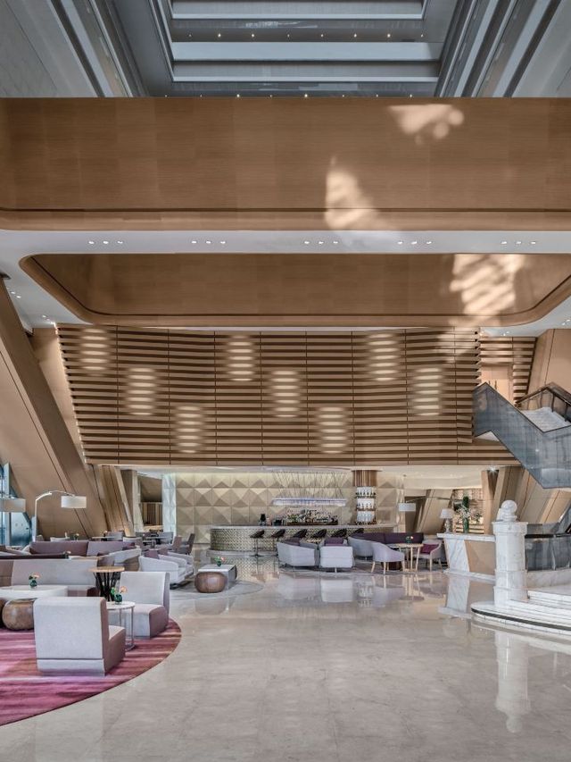 🌟 Guangzhou's Glam: Langham Place's Luxe Experience 🌟