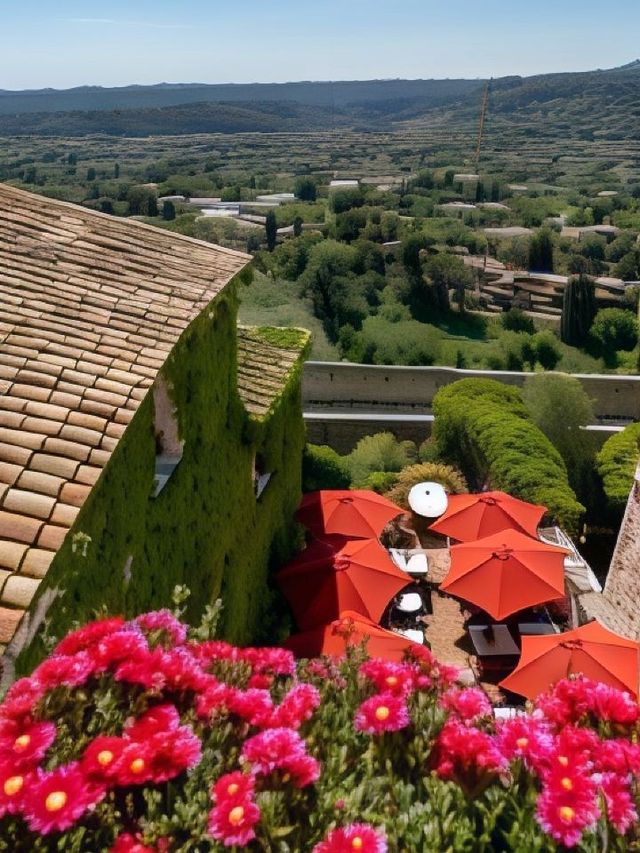 🌟 Saint-Paul-De-Vence Sleep Spots: Chic & Cozy Finds! 🛏️✨
