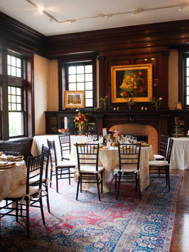 🏰✨ Pittsburgh's Charming Castle Stay: Mansions on Fifth 🌟