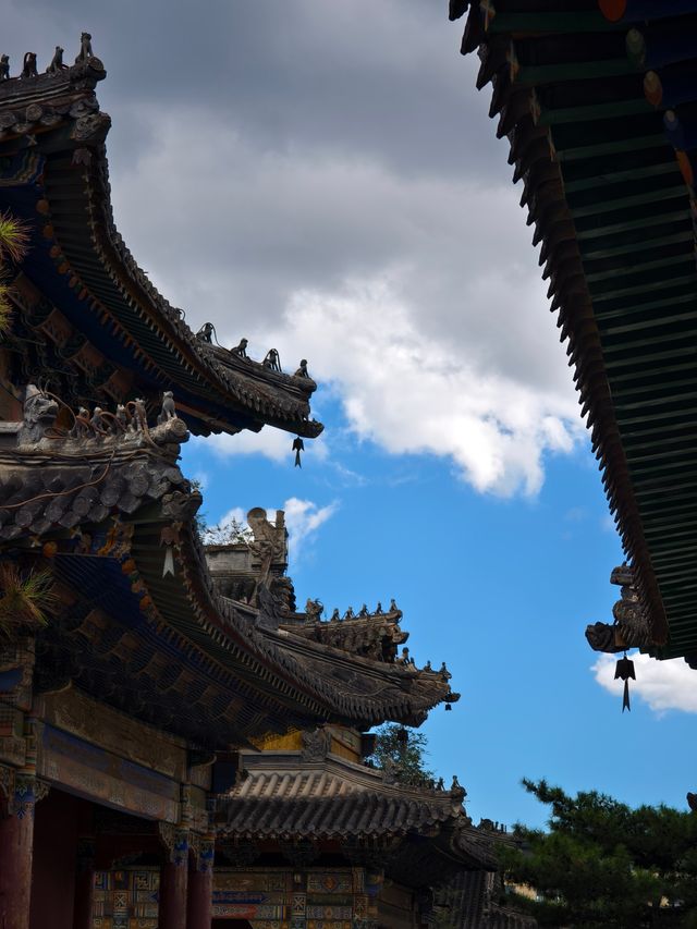 呼和浩特必打卡-金剛座舍利寶塔