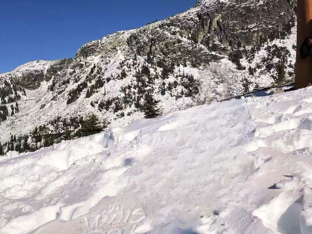 惠斯勒，雪山與小鎮共繪絕美畫卷。