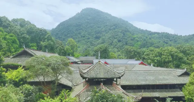 Emeishan is a mountain of majesty, beauty, mystery, wonder, and spirituality. 