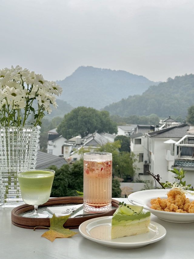 來杭州！一定要住山景民宿喝個下午茶……。