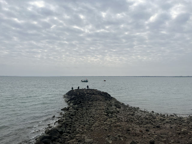 臨近洋浦濱海文化廣場