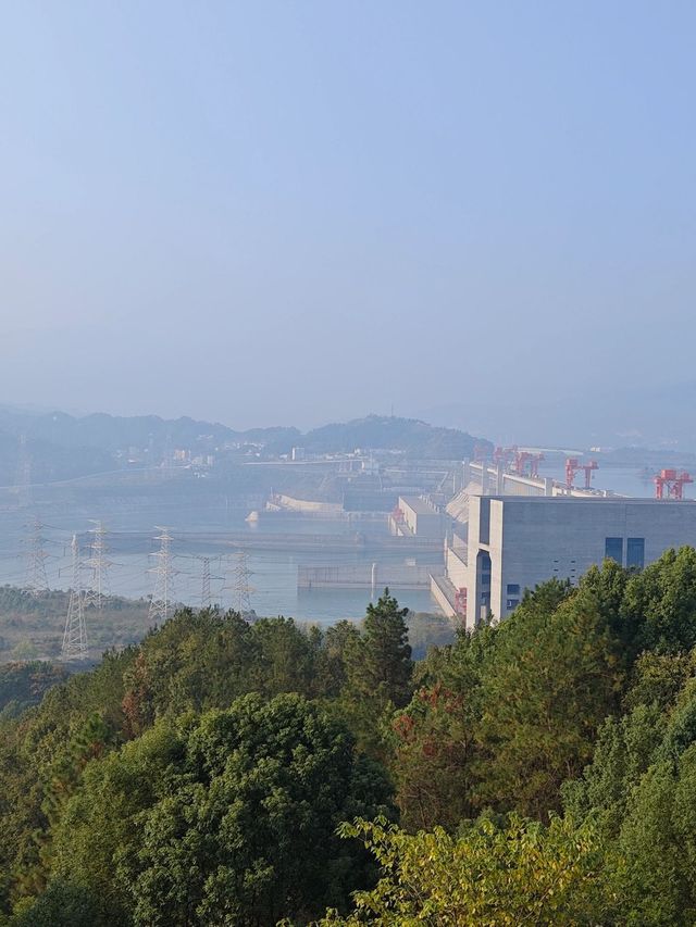 神農架睇熊貓宜昌－三峽大壩遊玩全攻略快碼住