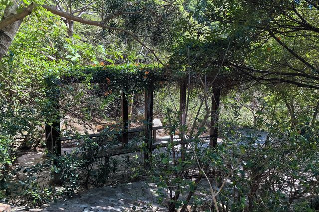 以獨特礁石景觀而聞名的地質公園