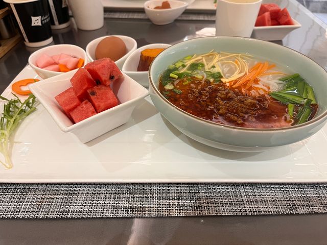 夢景喜月酒店，都市裡的世外桃源