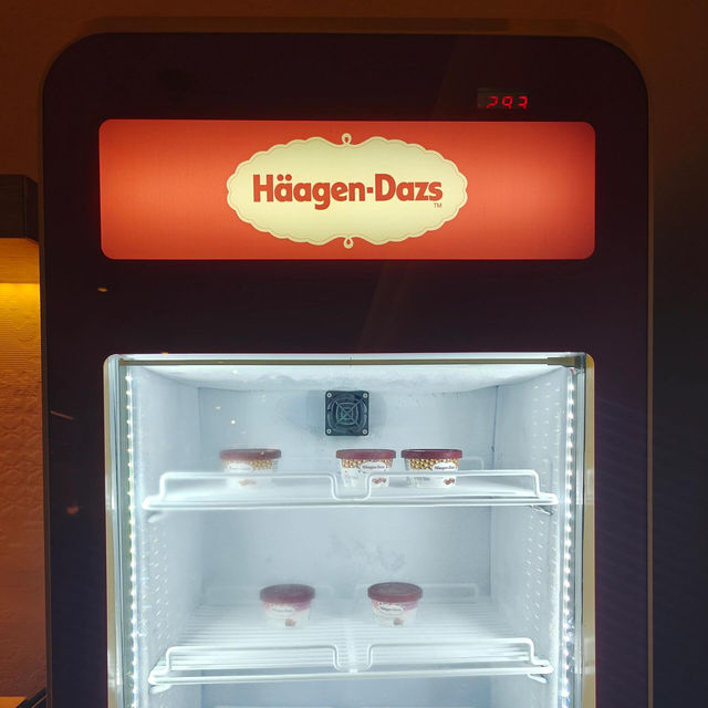 🔥香港機場隱藏版福利！哈根達斯任食嘅神仙休息室被我找到啦！ 
