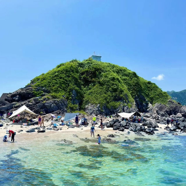 🔥聽勸！香港這個隱世玻璃海島，浮潛+火山岩秘境美到窒息！