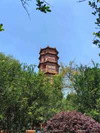 三星堆旁！暑假必住彩虹玻璃新中式旅館