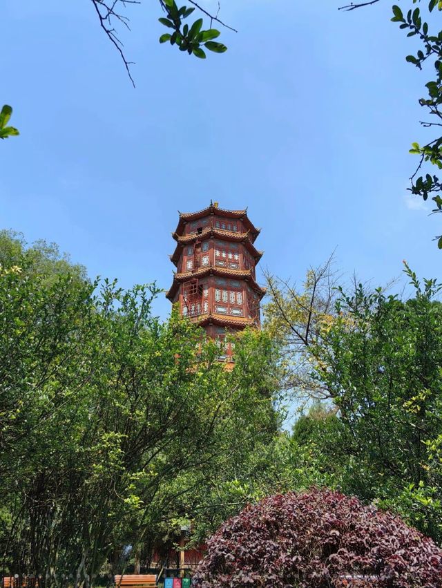 三星堆旁！暑假必住彩虹玻璃新中式旅館
