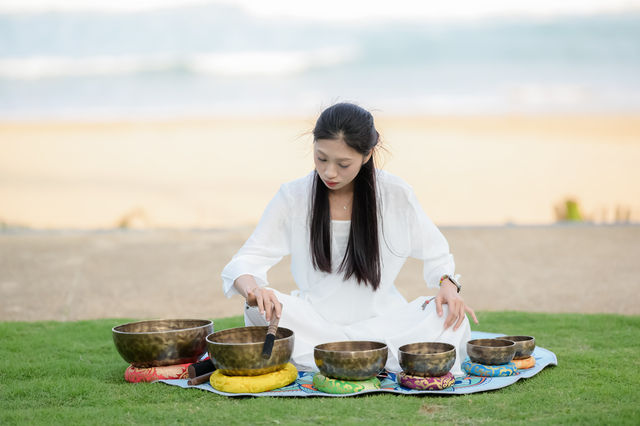 向海聆聽自然的聲音，感受自然的力量。
