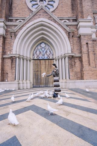 남창 보물 공원에서 사진 찍기, 여기에는 많은 유럽식 성들이 있습니다.