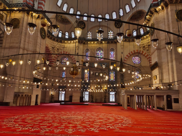 황금기의 건축미학—쉴레이마니에 모스크 탐방 황금기의 건축미학—쉴레이마니에 모스크 탐방